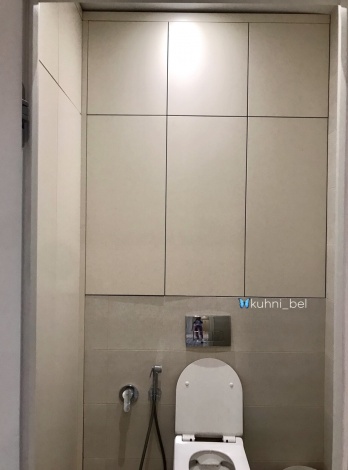 Шкаф в нише туалета с фасадами Эмаль матовая без ручек
