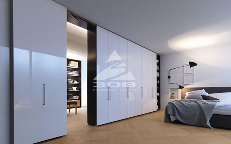 Распашной шкаф 07