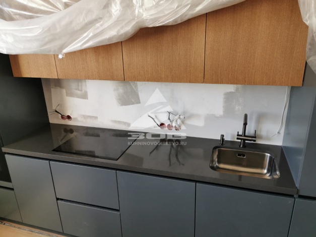 УТ141 кухня собрана в апреле, камень установлен в мае 2020