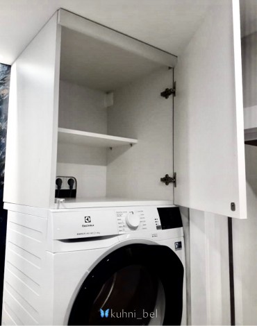 Шкафчик в ванной УТ177/6