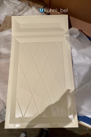 Фасад с ромбами, эмаль глянец