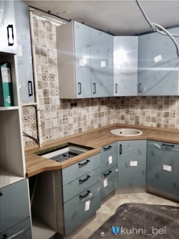 Заказ УТ137.Кухня с фасадами из пластика глянец.