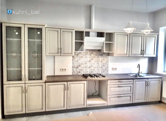 Заказ УТ236. Кухня с классическим фасадами, патина серая