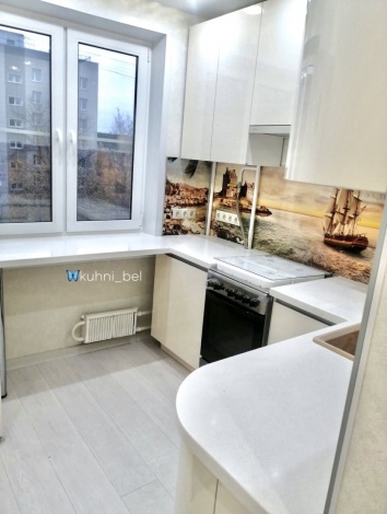 Заказ УТ233. Кухня из акрила с каменной столешницей и каменным подоконником