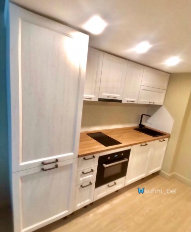 Заказ УТ241. Белая кухня с двухсторонними фасадами под дерево