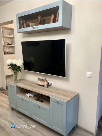 Заказ УТ189/2. Тумба под ТВ с фасадами Эмаль матовая