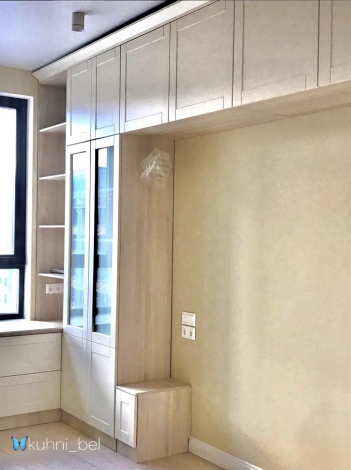 Заказ УТ190/3. Бежевая мебель в спальню с фасадами эмаль матовая