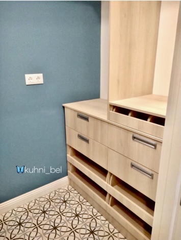 Заказ УТ190/9. Гардеробная в нишу из лдсп