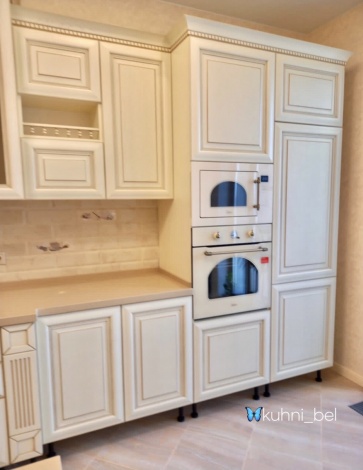 Классическая кухня из массива ясеня