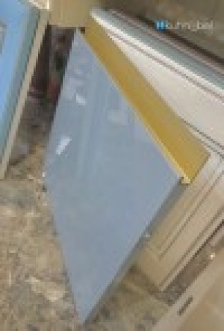 Фасад акрил с золотой ручкой