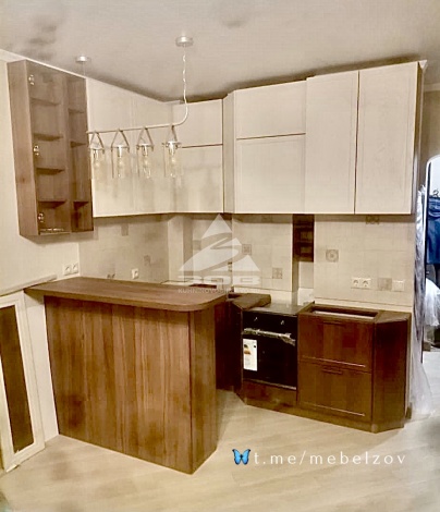 Кухня до потолка в стиле Кантри