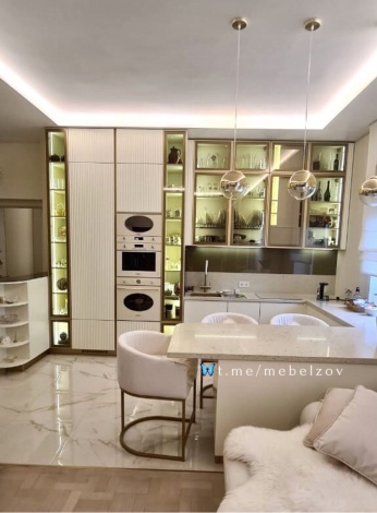 УТ331. Белая кухня с золотыми витражами Неоклассика