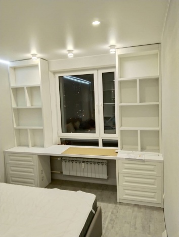 УТ351/3. Стол в комнату