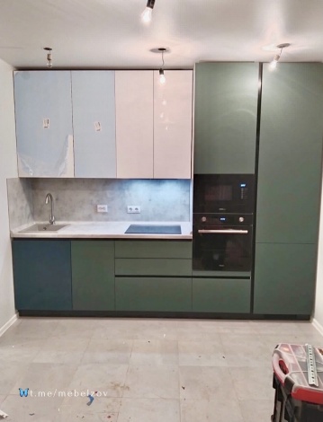 УТ383. Современная бело-зеленая кухня