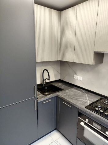 УТ526. Серо-синяя кухня