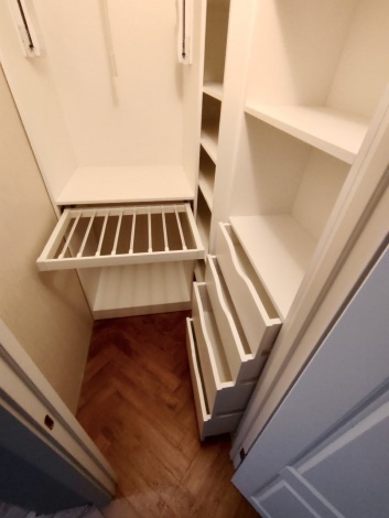 УТ519. Небольшая гардеробная