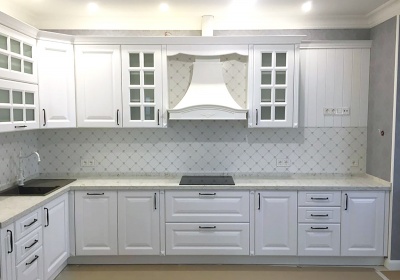 Белоснежная элегантная кухня