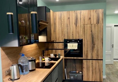 Заказ УТ197.Кухня из пластика "под дерево" и "бетон"