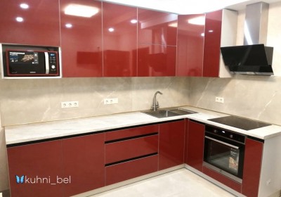 Глянцевая кухня бордо