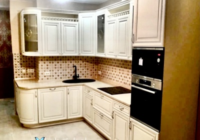 Закат УТ242. Классическая кухня из массива ясеня