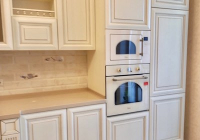 Классическая кухня из массива ясеня