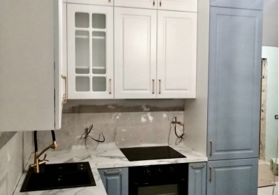 Кухня до потолка Неклассика