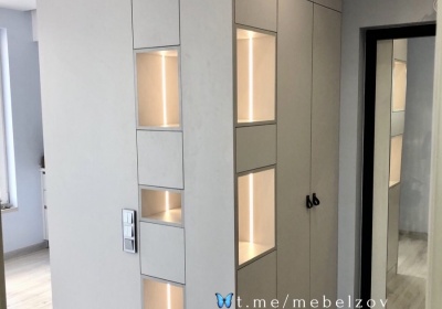 УТ303/1.Шкаф в Гостиную из ЛДСП