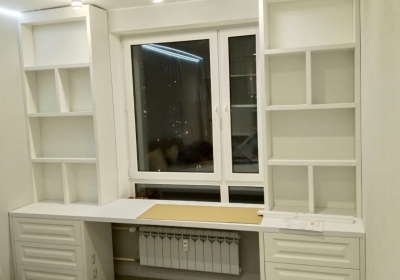 УТ351/3. Стол в комнату