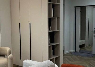 Прихожая с открытой нишей